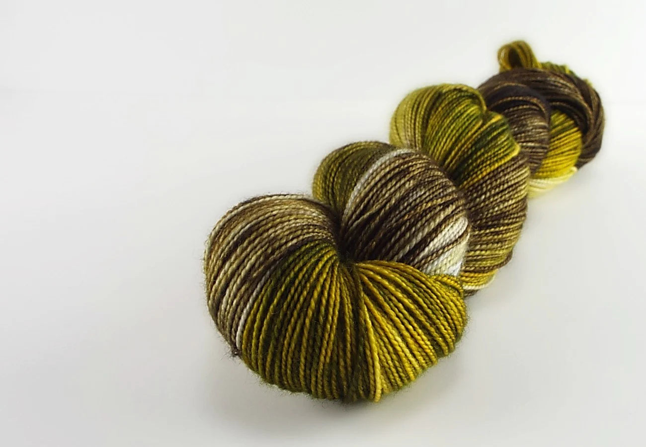 29 Bridges Yarn; plush dk; forest