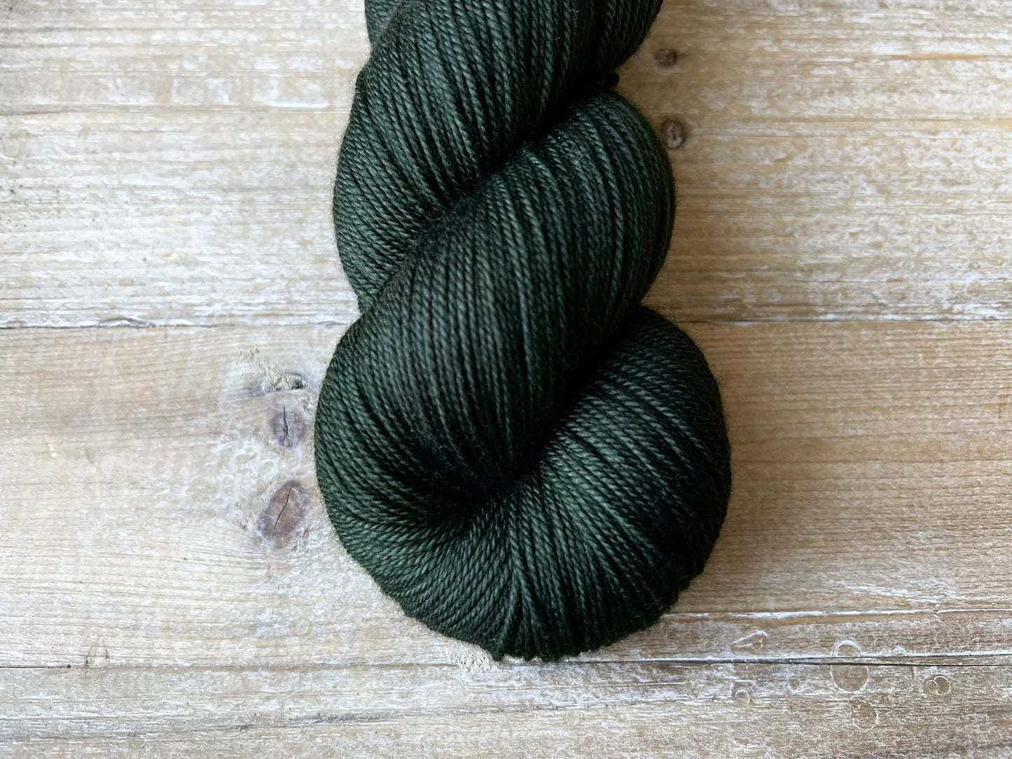 Magpie Fibers; Swanky DK; juniper rising;