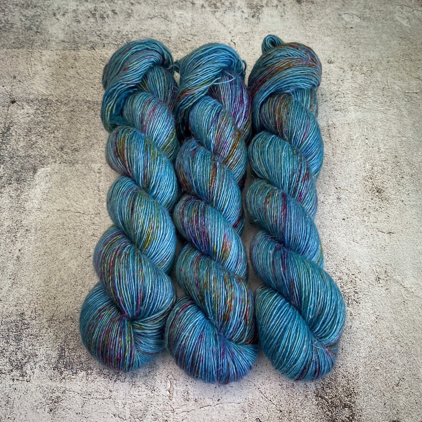 Twisted Willow Merino Linen Singles