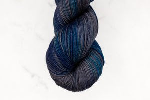 Magpie Fibers; Swanky Sock; Empty Night