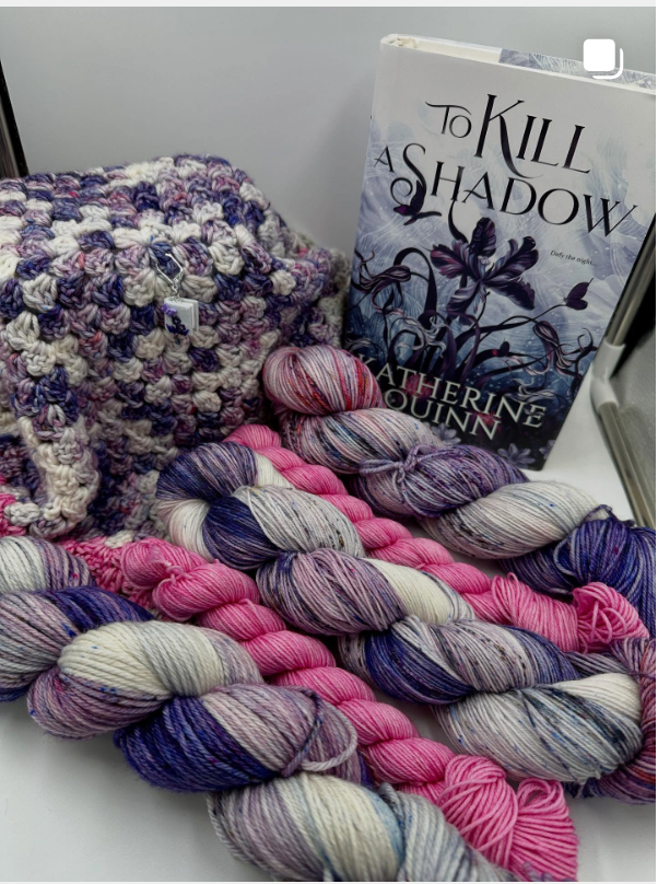 Frog It Yarns Monthly Book/Sock Club Sets