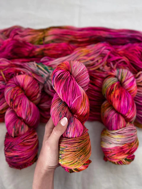 Ruby Roses soft rose; fingering; colliope