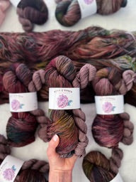 Ruby and Roses Soft Rose Sock Set