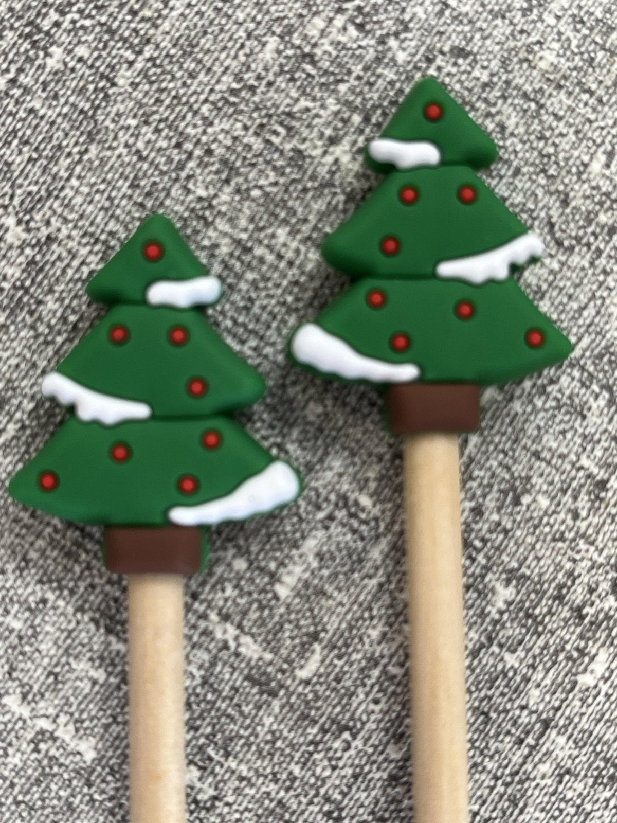 Minnie & Purl; Stitch Stoppers; christmas tree;